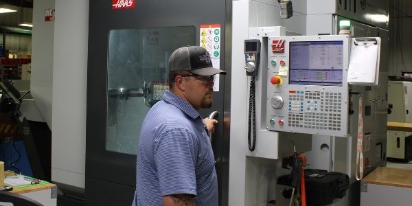 Drake-Plastics-Precision-Machining-Customer-Support-Growth-Development-Equipment-1-600x400